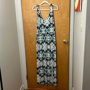 Tye dye maxi dress with slit!